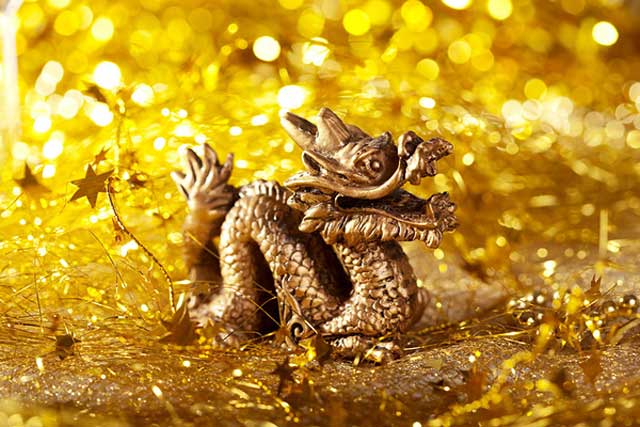 Значительную роль в поддержании спроса на золото сыграли китайские домохозяйкиЗначительную роль в поддержании спроса на золото сыграли китайские домохозяйки